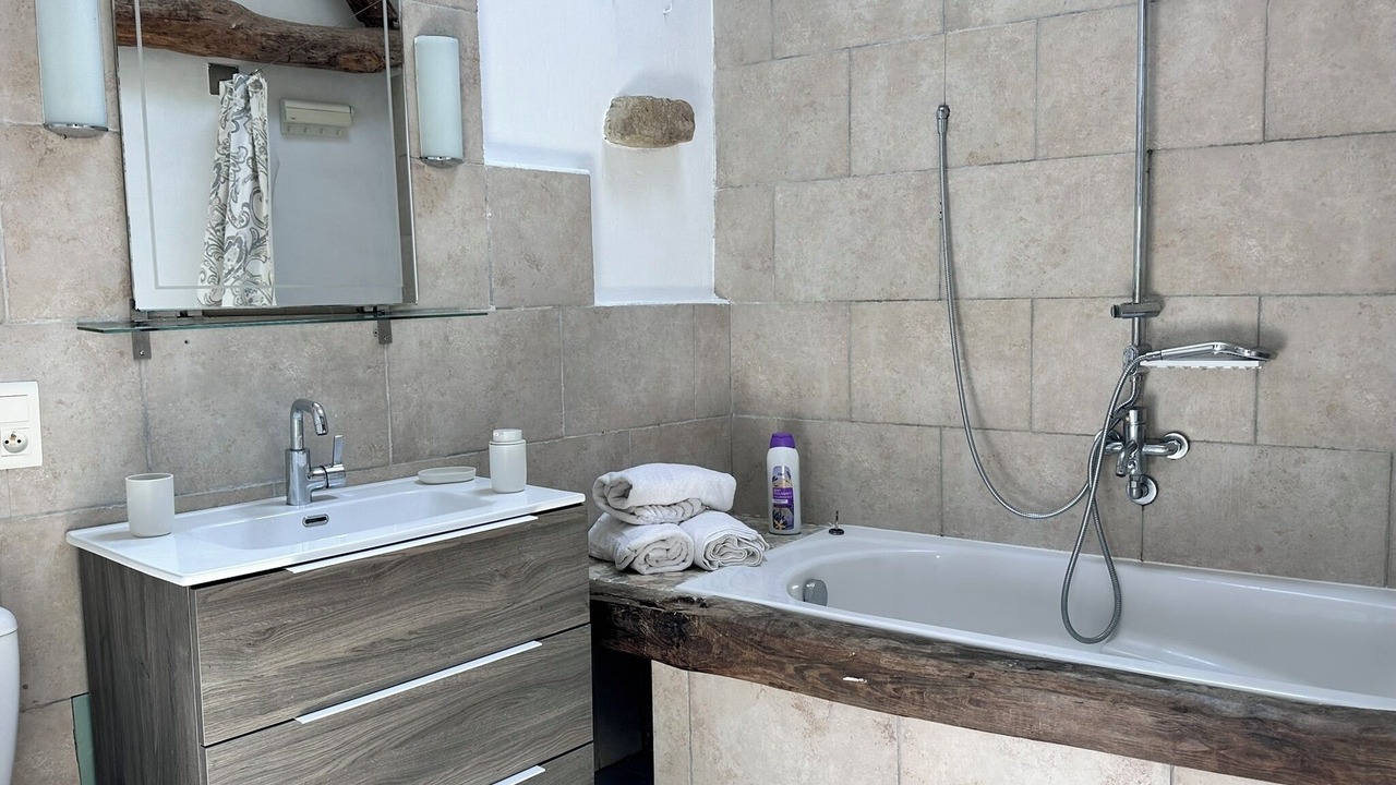 Photo of Bathroom in Saint-Justin