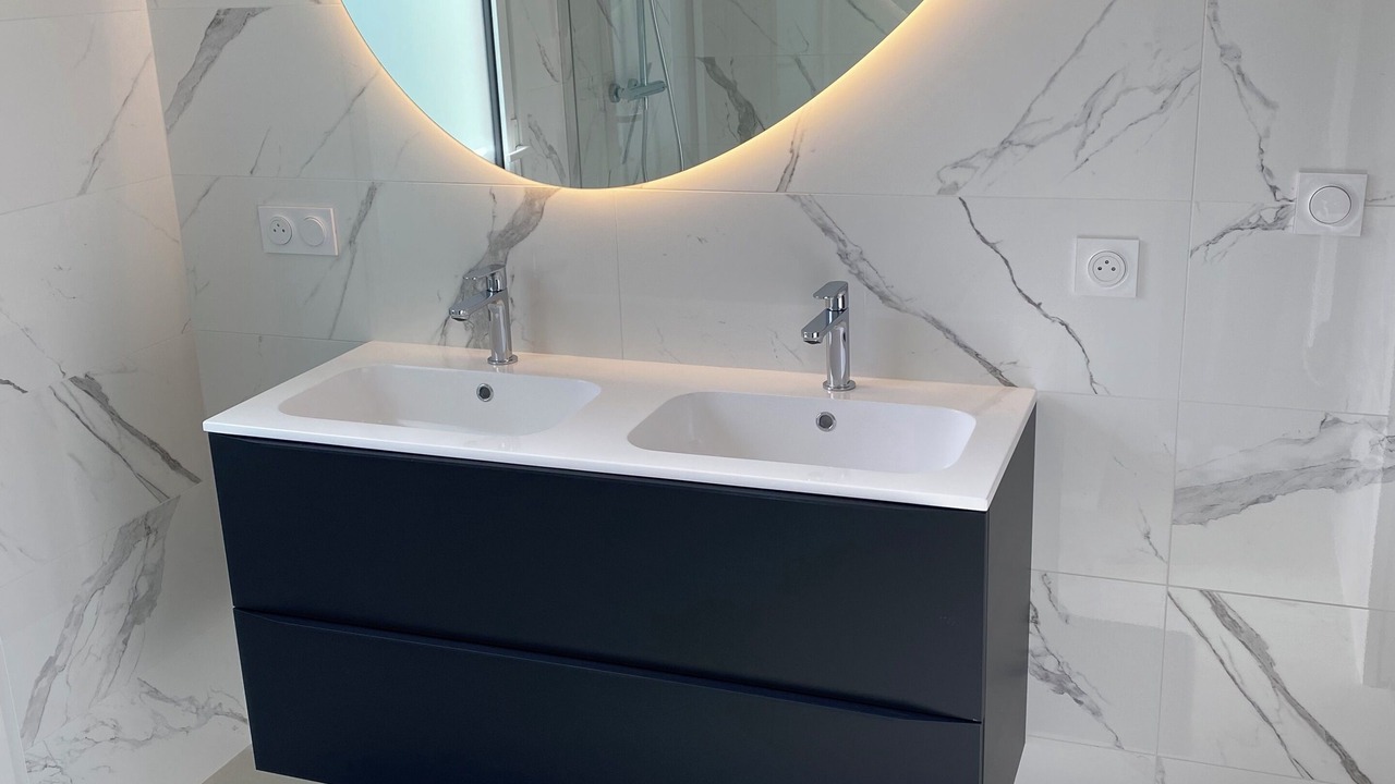 Photo of Bathroom in Lancieux