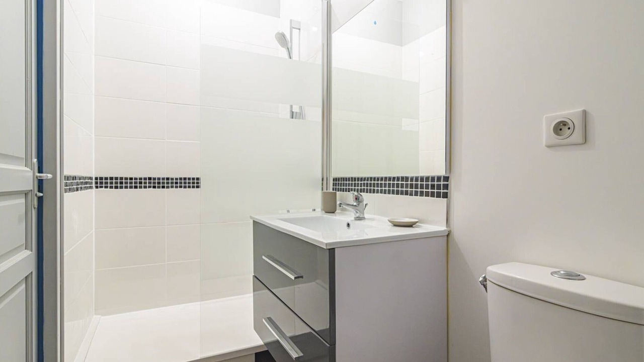 Photo of Bathroom in Reims City Centre