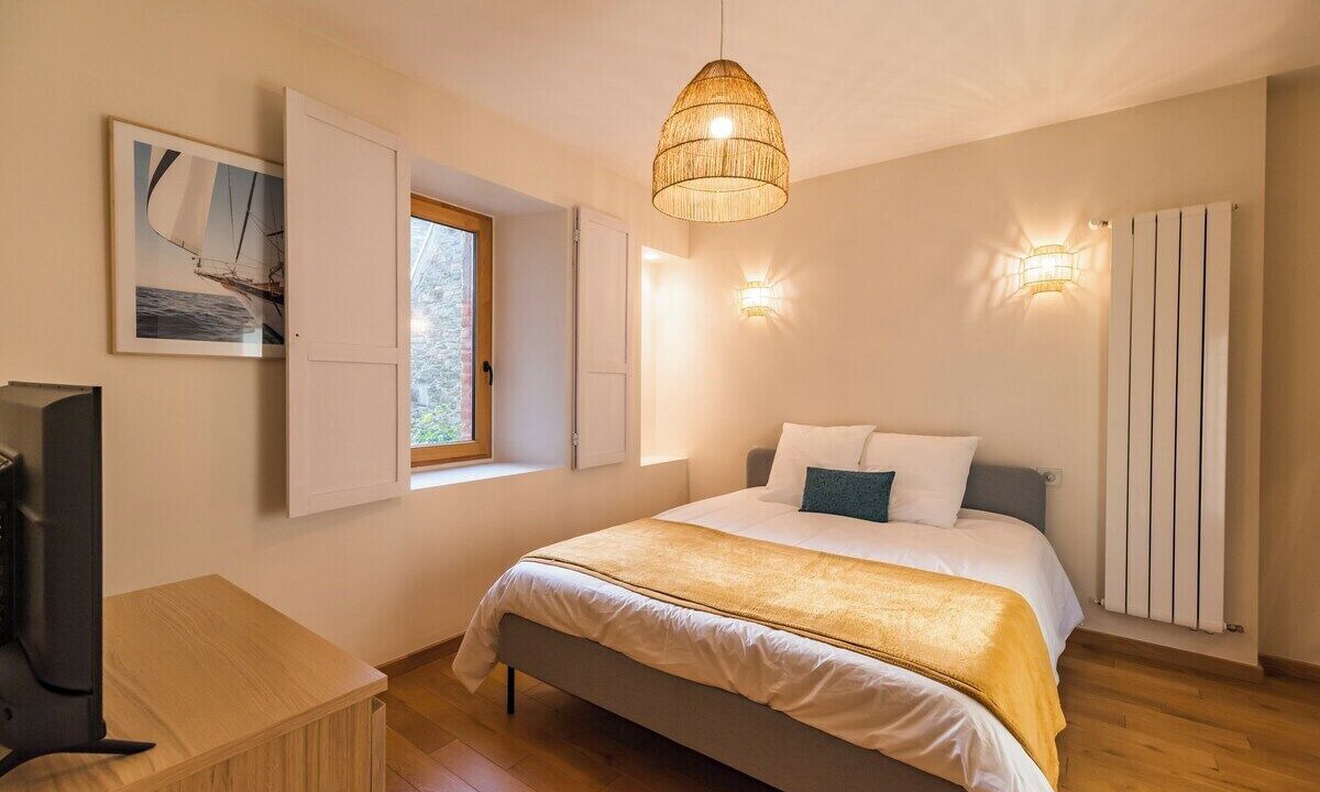 Photo of Bedroom in Lannion