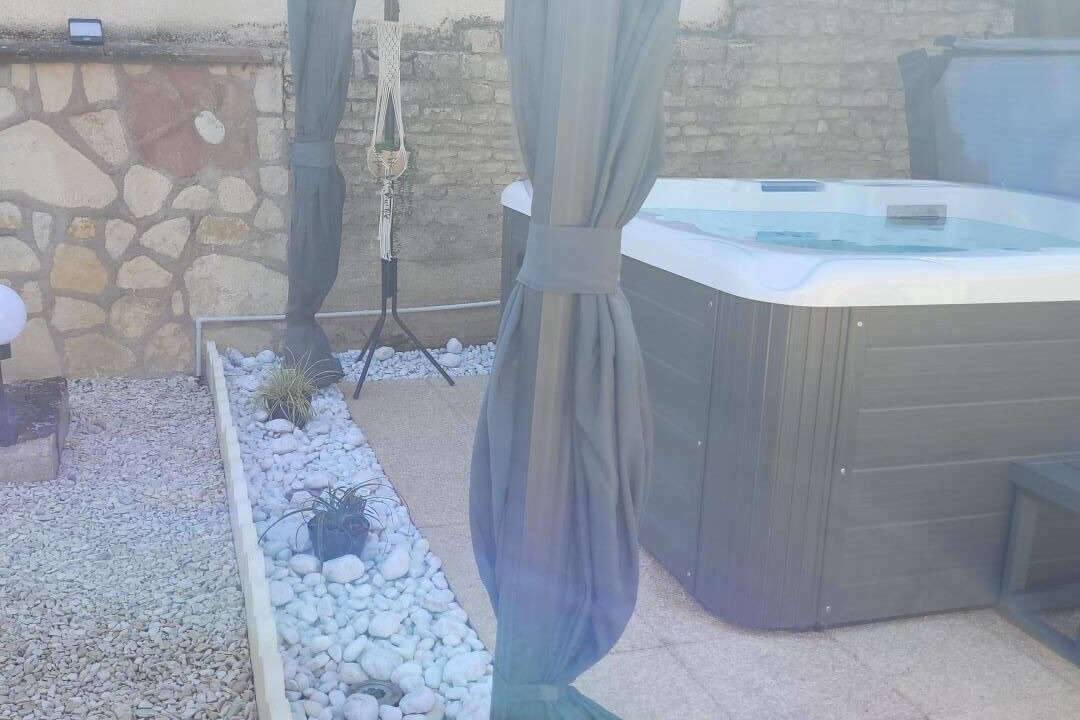Photo of Outdoor in Argancon