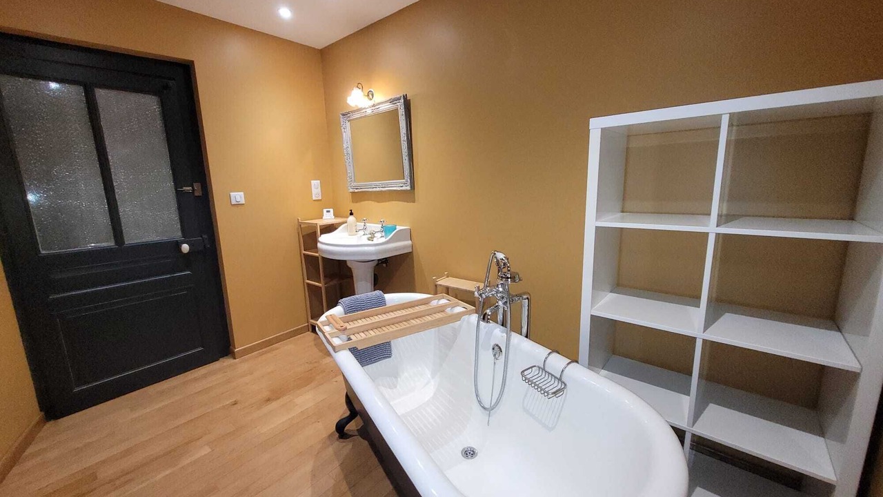 Photo of Bathroom in Monthureux-sur-Saone