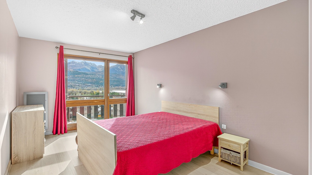 Photo of Bedroom in Embrun