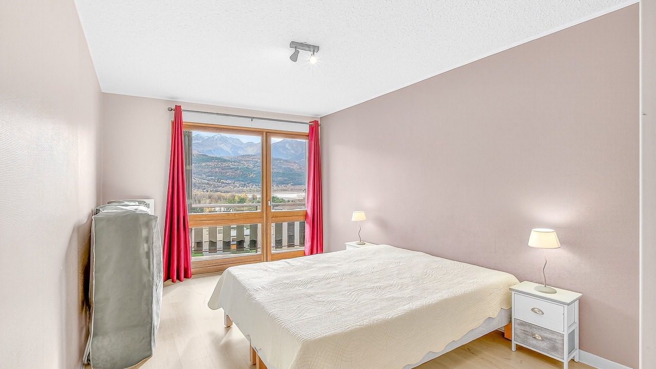 Photo of Bedroom in Embrun