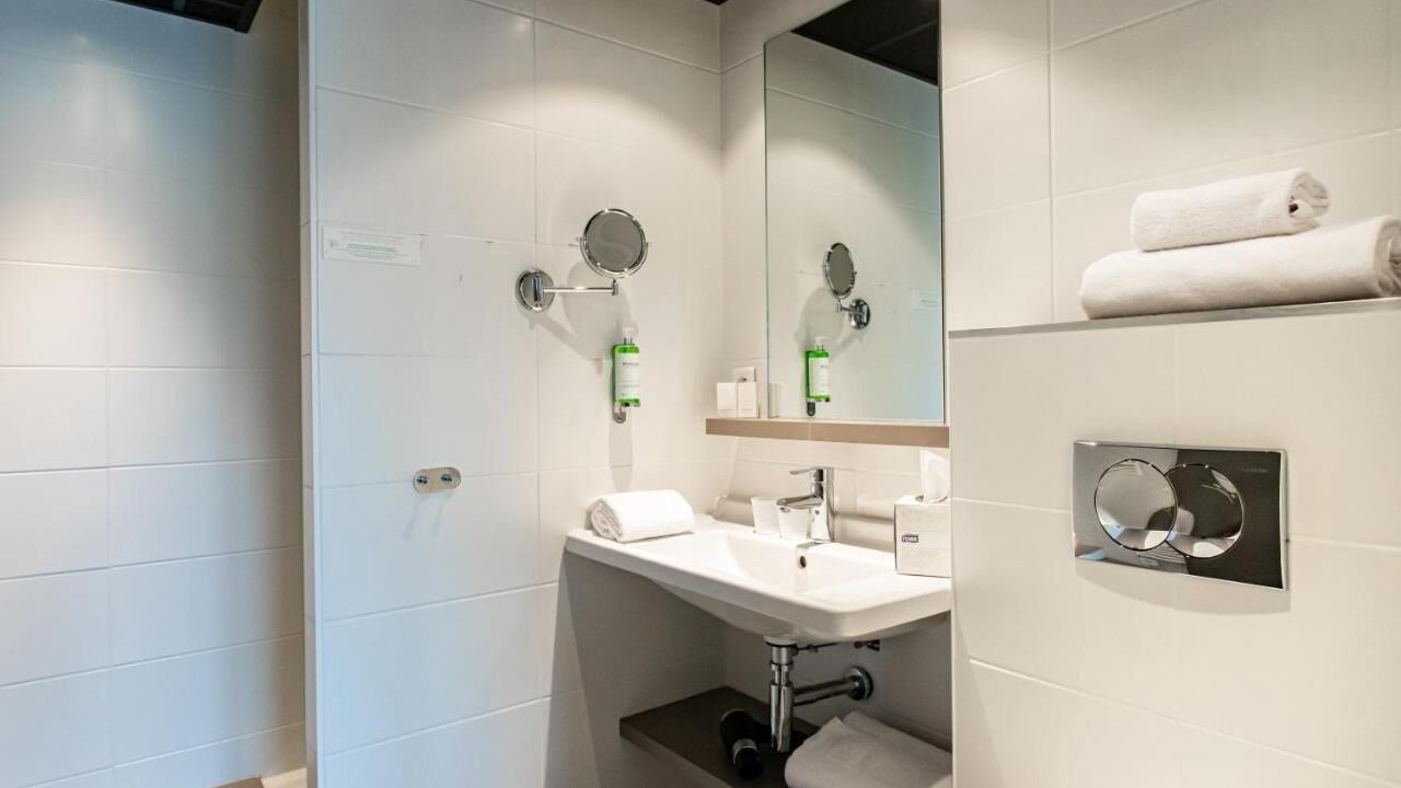 Photo of Bathroom in 9th Arrondissement