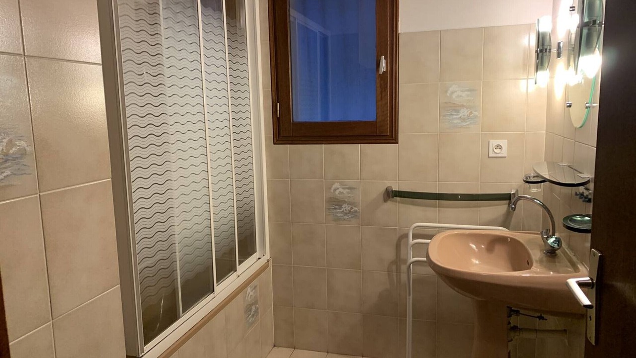Photo of Bathroom in Cauterets