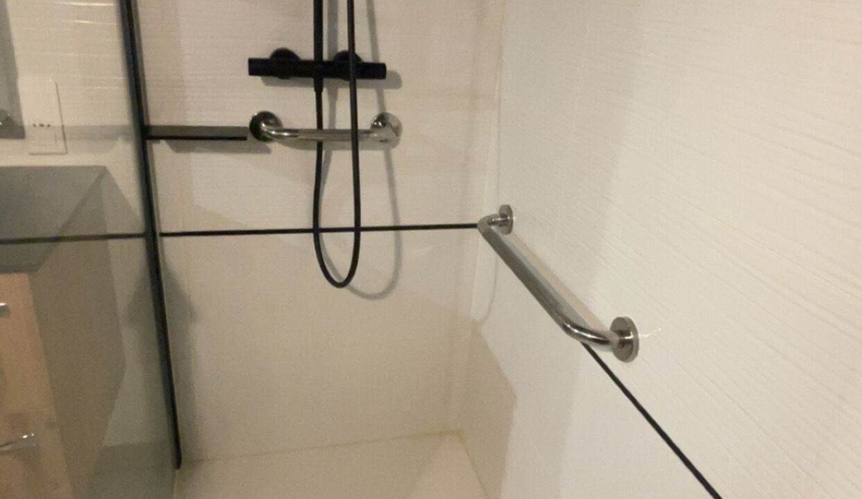 Photo of Bathroom in Trelevern