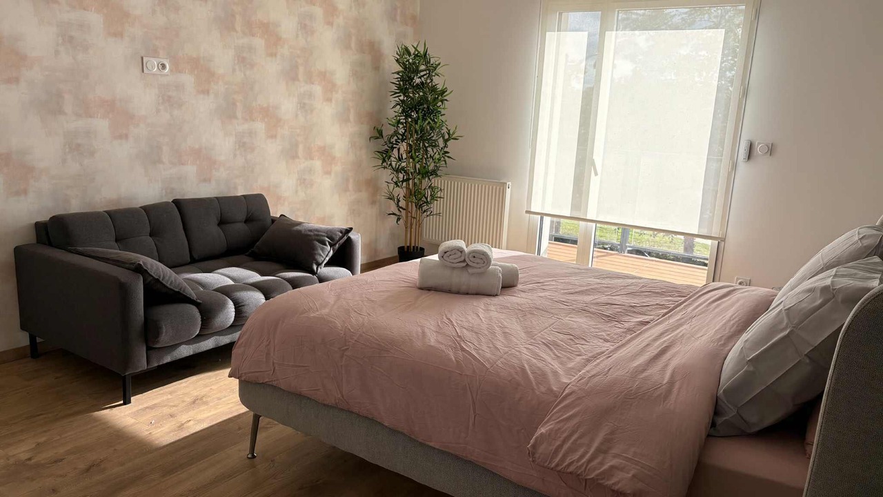 Photo of Bedroom in Lamballe