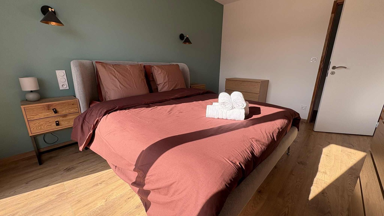 Photo of Bedroom in Lamballe