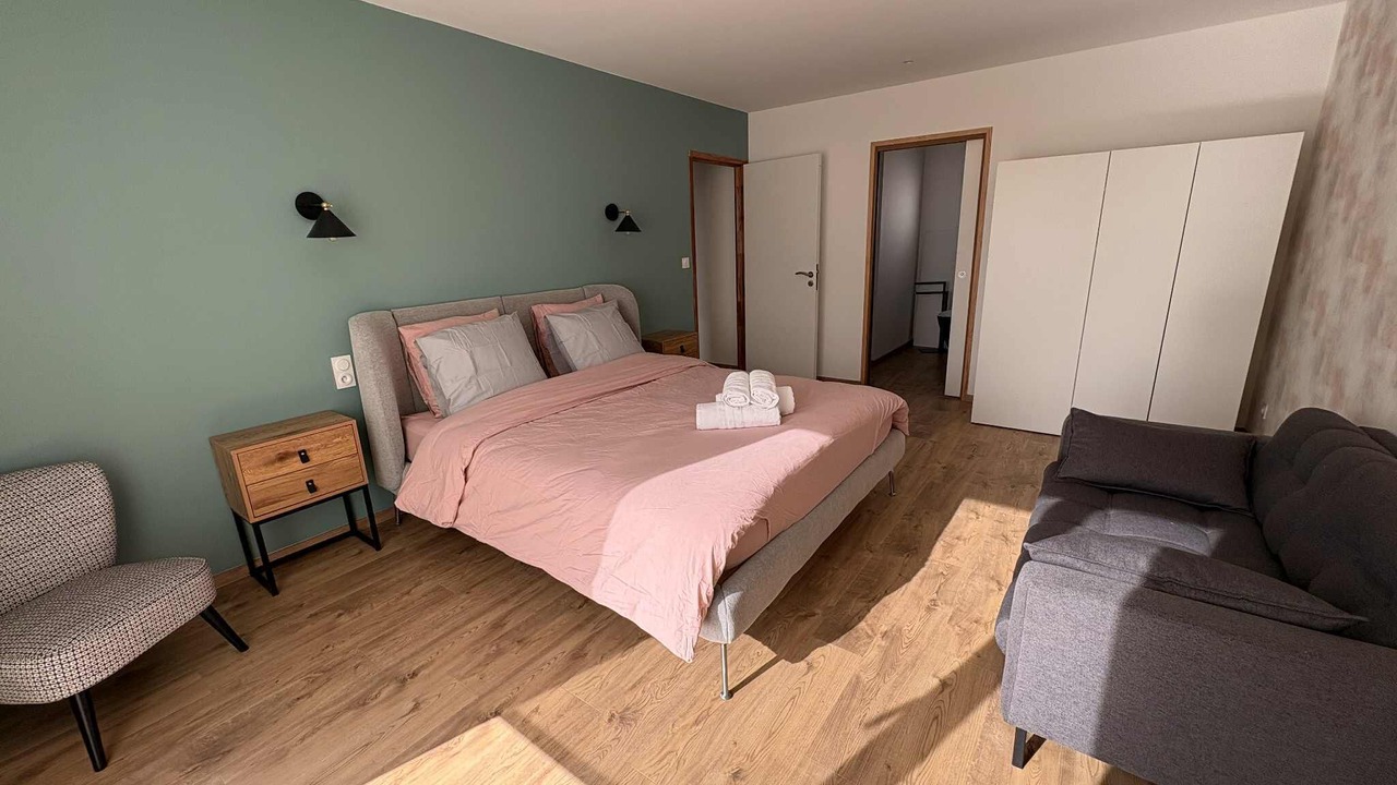 Photo of Bedroom in Lamballe