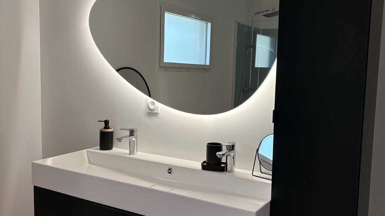 Photo of Bathroom in Lamballe