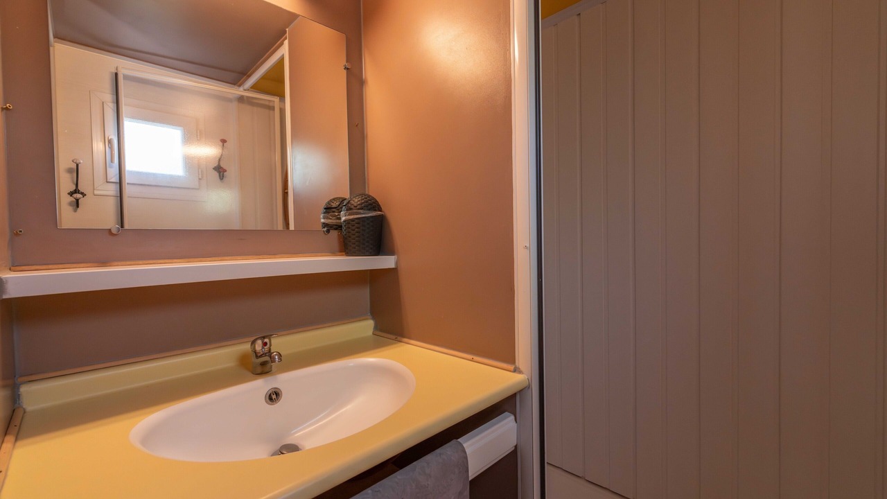 Photo of Bathroom in Roquefeuil