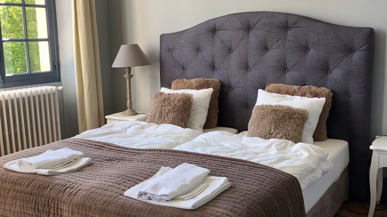 Photo of Bedroom in Isle-sur-Marne