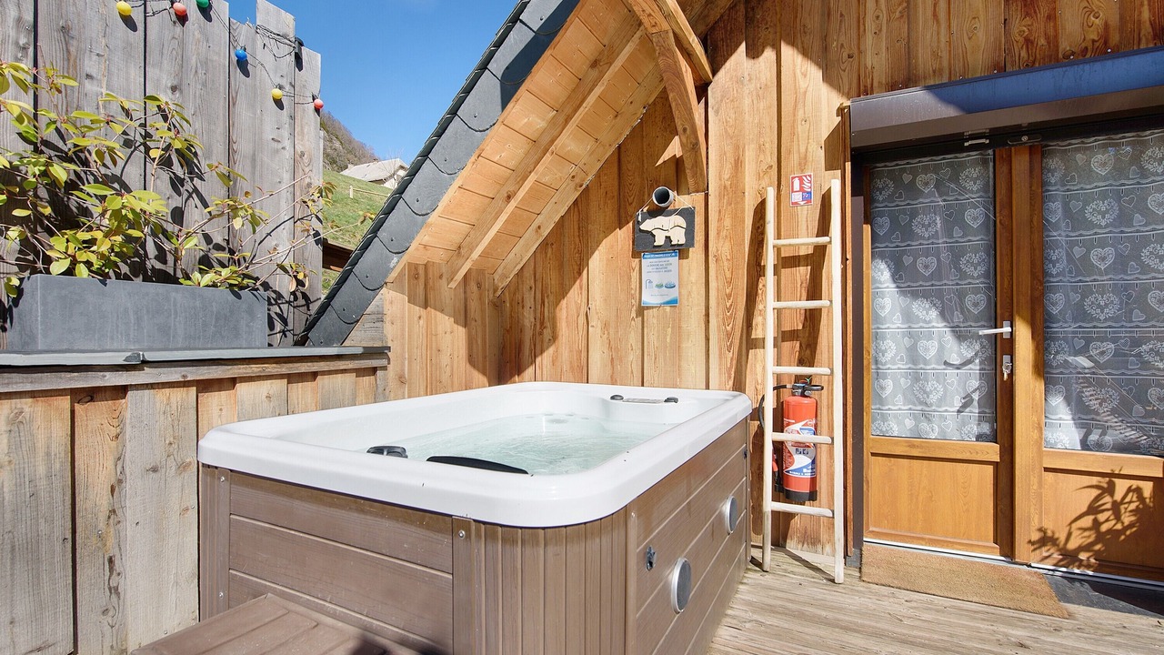 Photo of Outdoor in Gedre