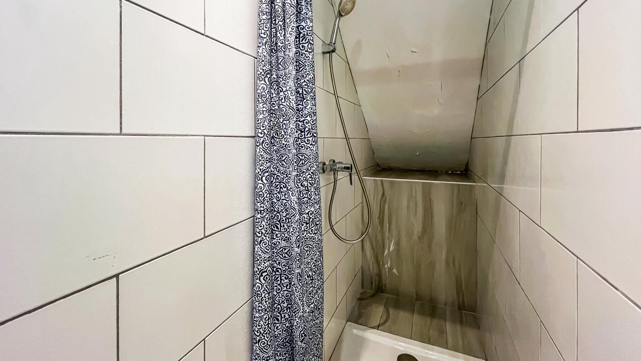 Photo of Bathroom in Cabannes