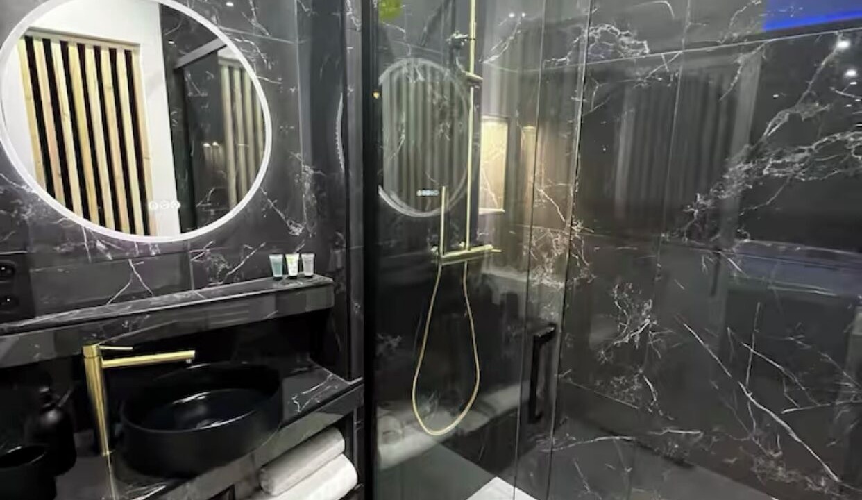 Photo of Bathroom in Cernay