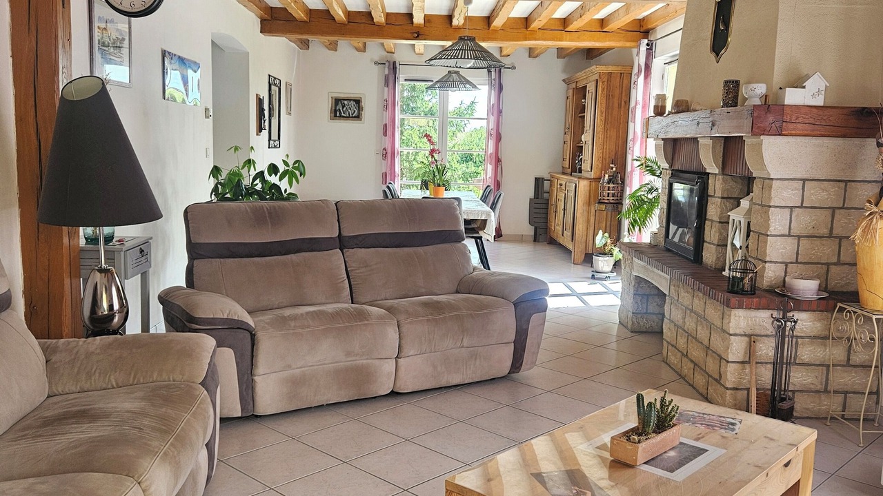 Photo of Livingroom in Champlost
