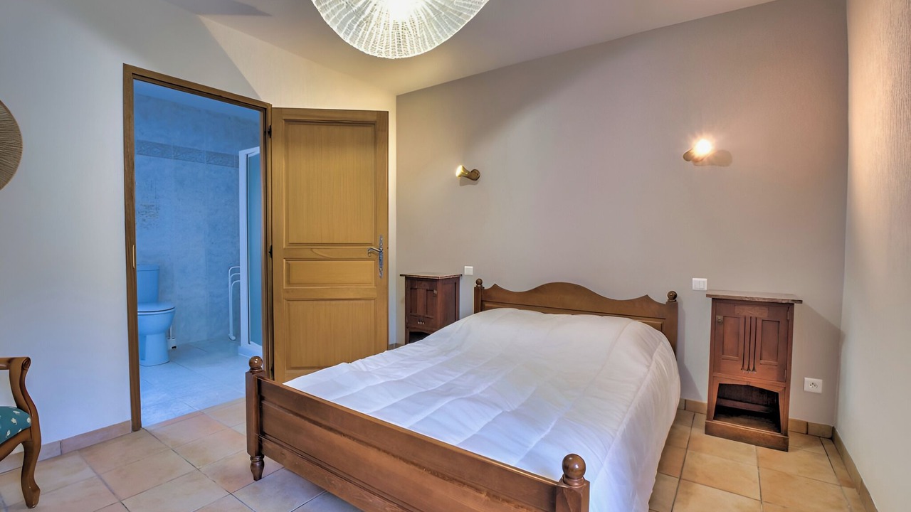 Photo of Bedroom in Rouffignac-Saint-Cernin-de-Reilhac