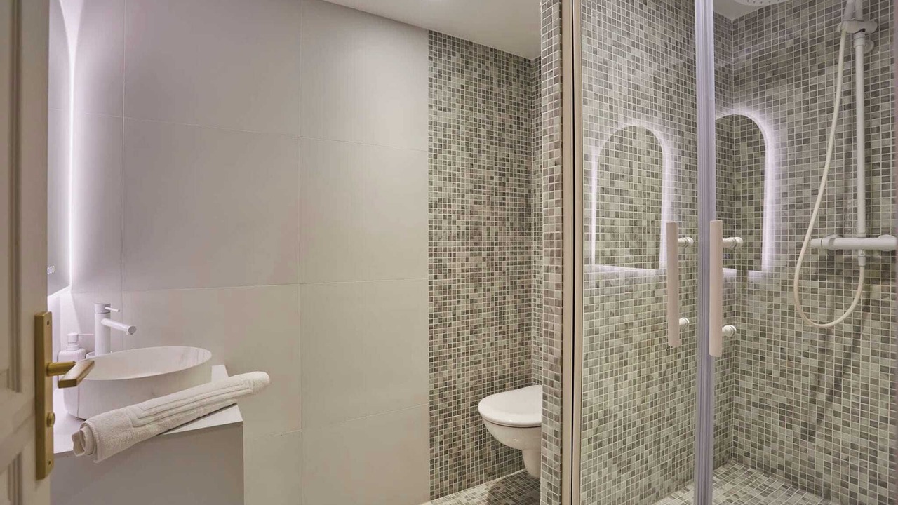 Photo of Bathroom in Grenelle