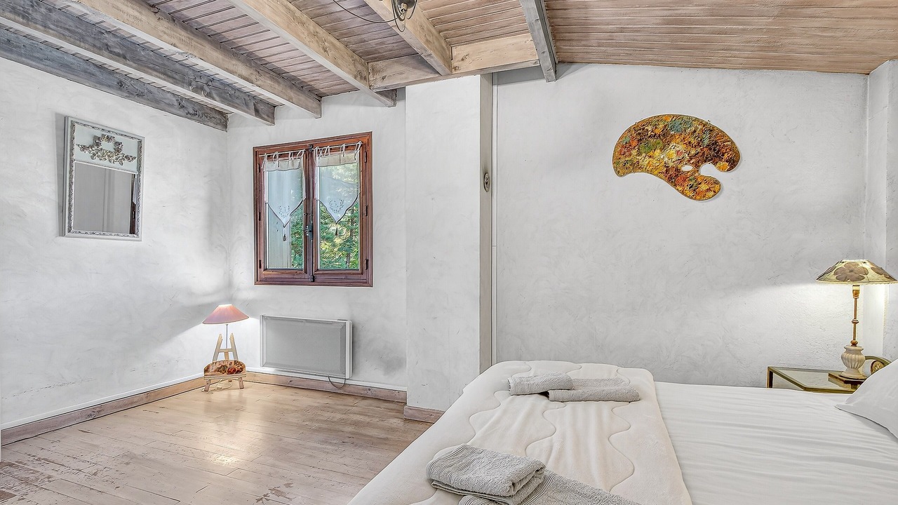 Photo of Bedroom in Beauvezer