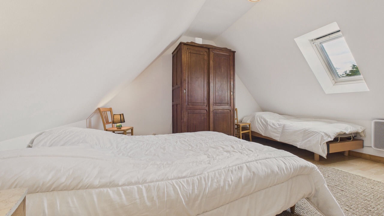 Photo of Bedroom in Plougrescant