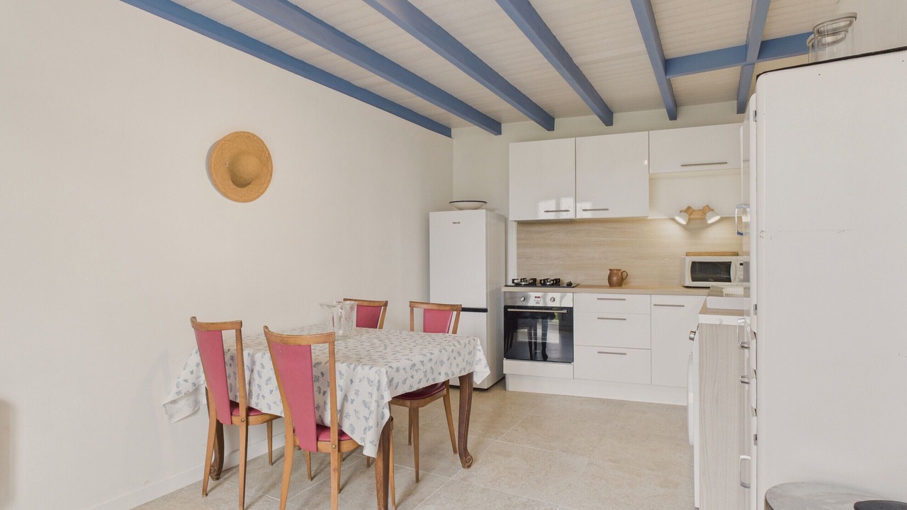 Photo of Kitchen in Plougrescant