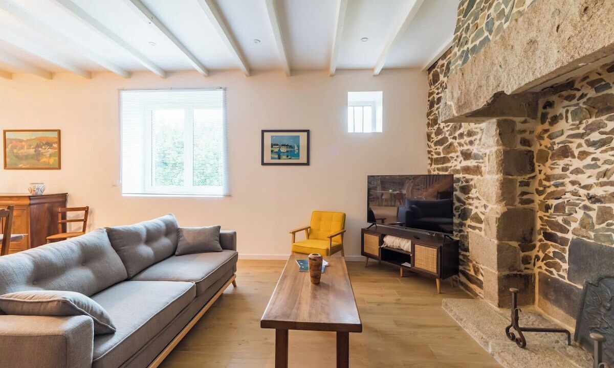 Photo of Livingroom in Saint-Clet