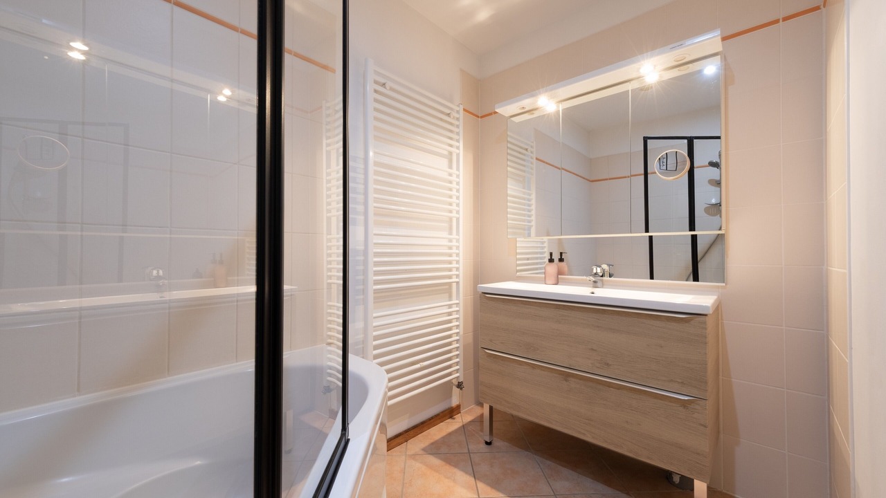 Photo of Bathroom in Oelleville