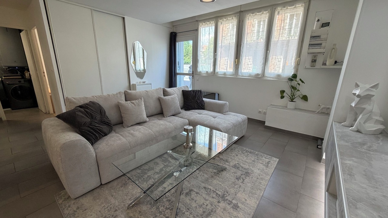 Photo of Livingroom in Troyes