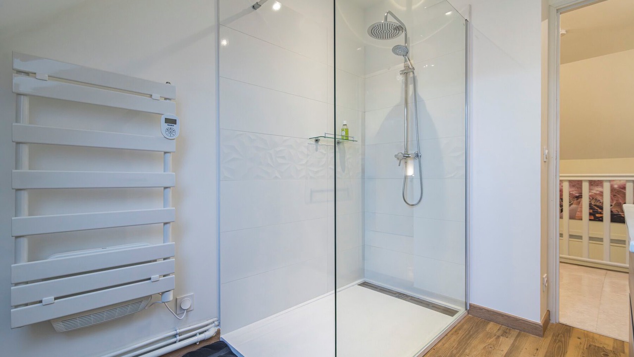 Photo of Bathroom in Cormontreuil