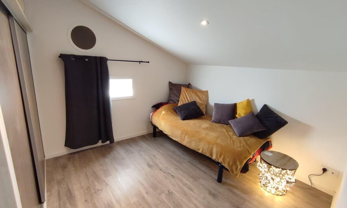 Photo of Bedroom in Chalons-en-Champagne