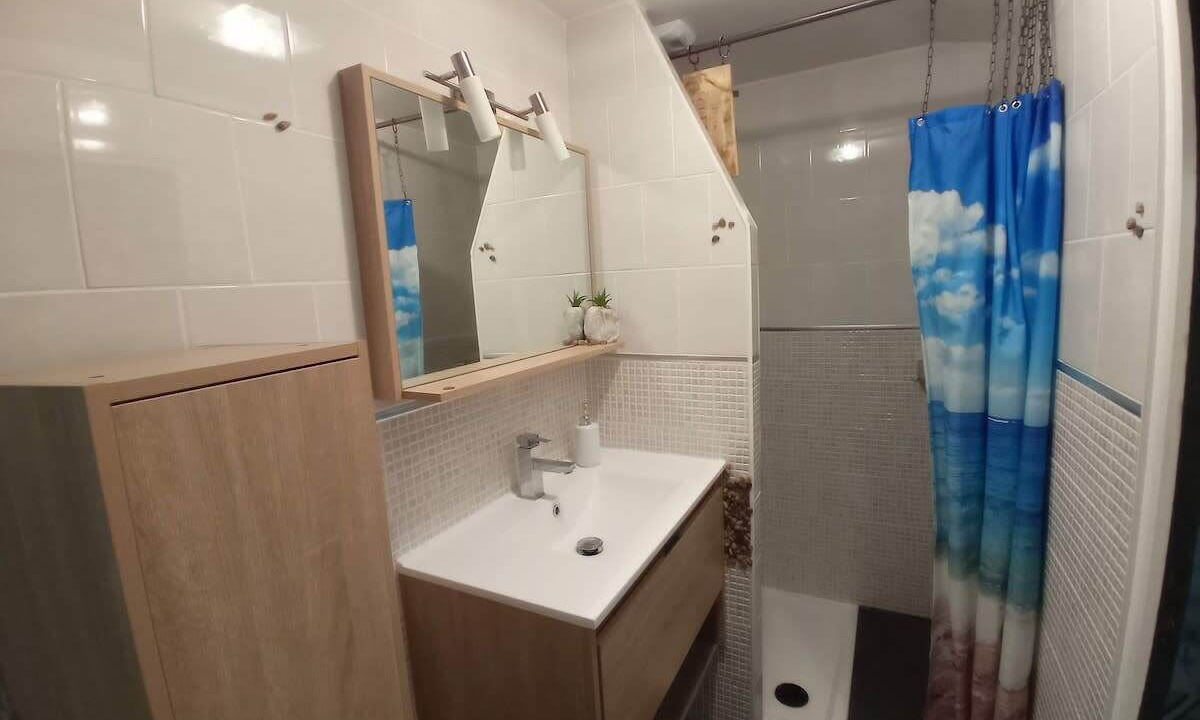 Photo of Bathroom in Chalons-en-Champagne