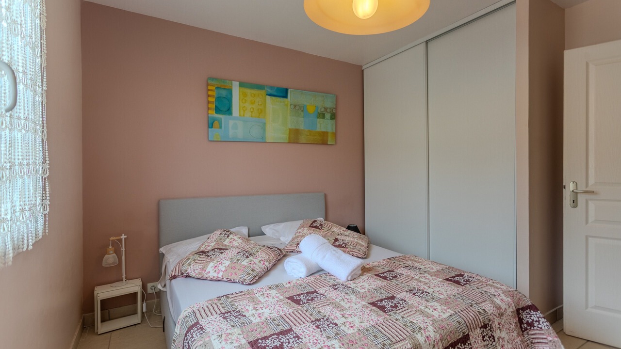 Photo of Bedroom in Buzy