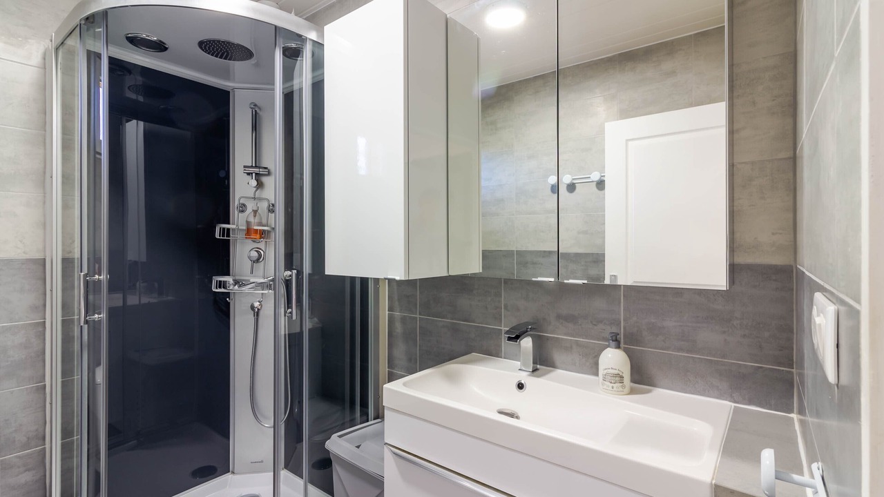 Photo of Bathroom in Thenon