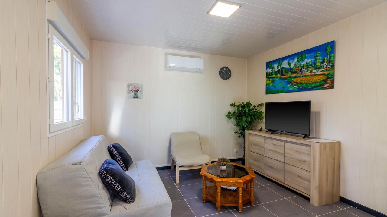 Photo of Livingroom in Thenon