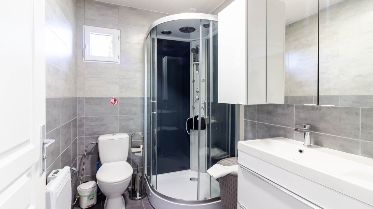 Photo of Bathroom in Thenon