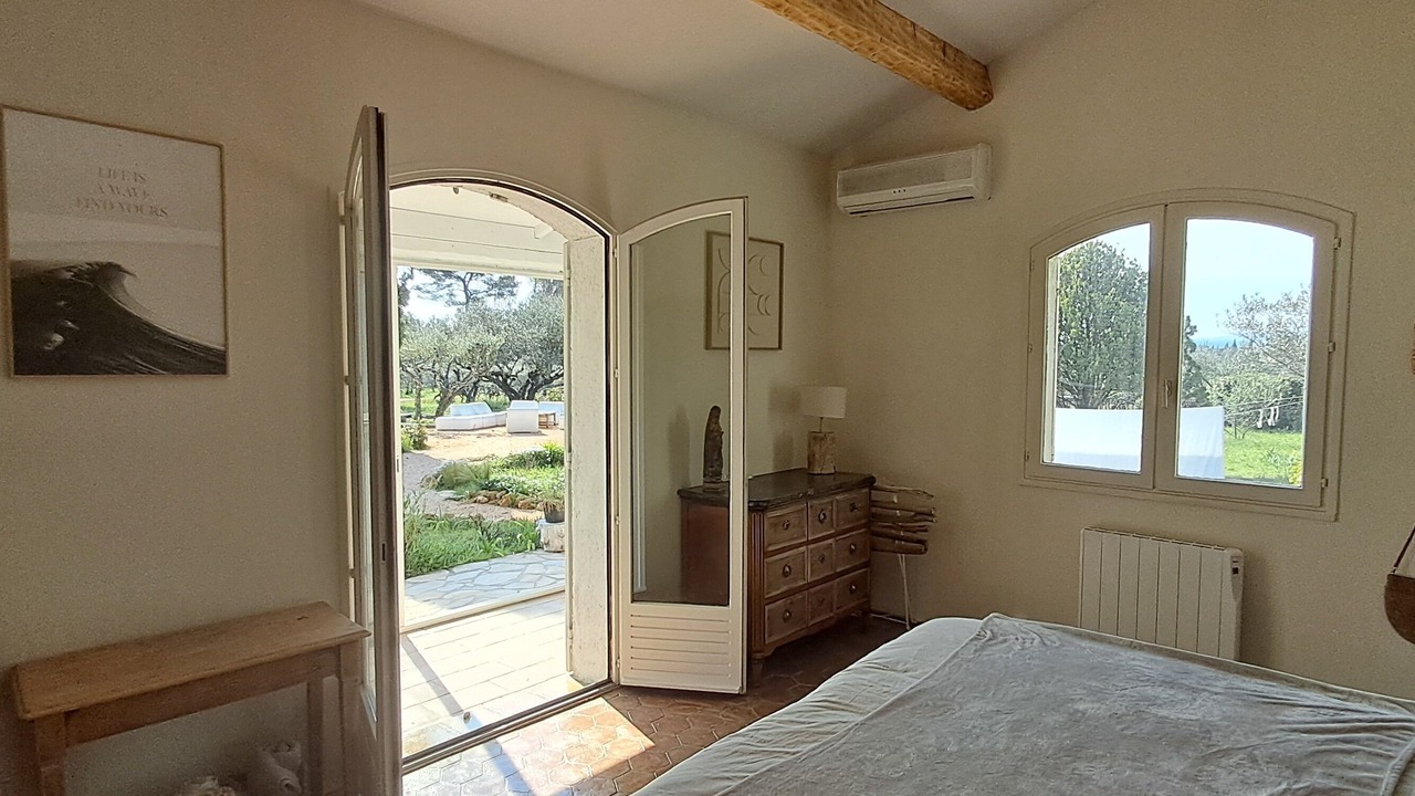 Photo of Bedroom in Cotignac