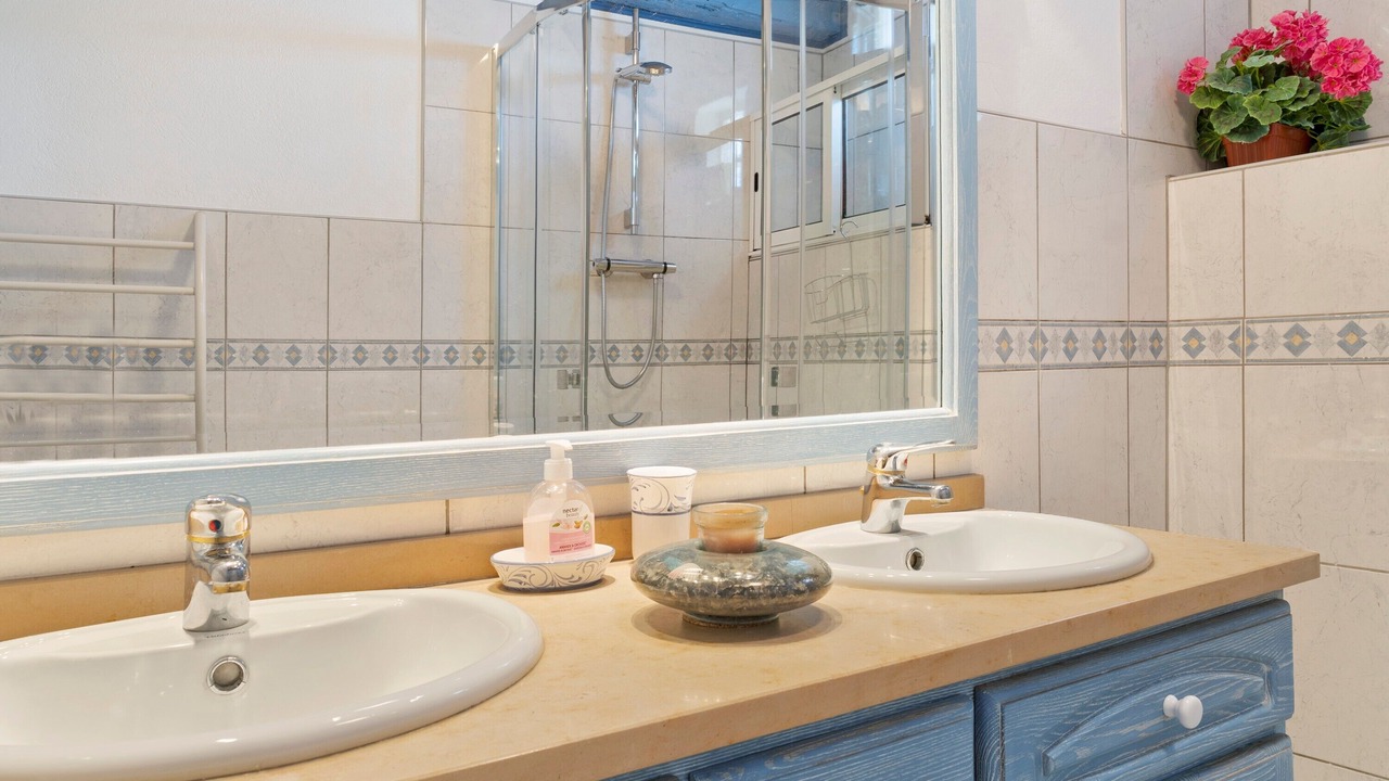 Photo of Bathroom in Lezignan