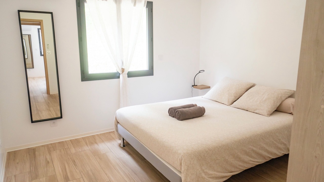 Photo of Bedroom in Ledenon