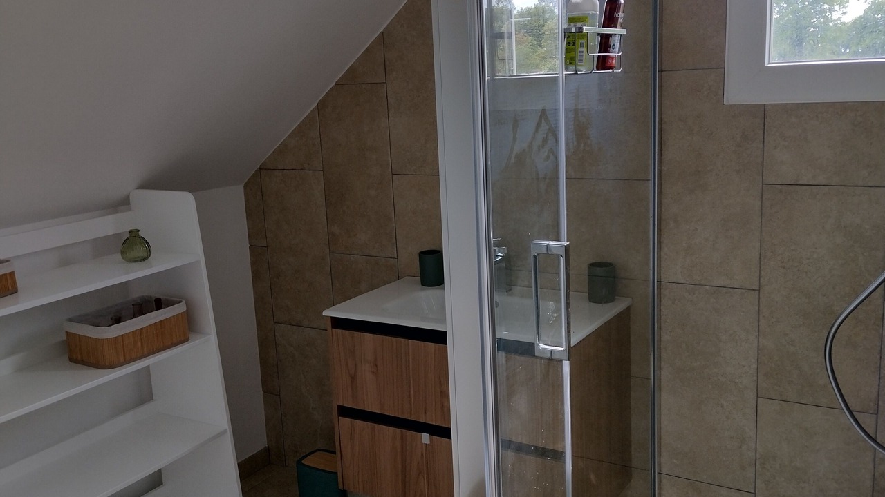 Photo of Bathroom in Lamballe