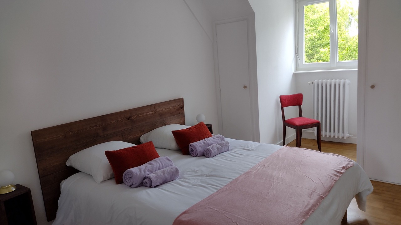 Photo of Bedroom in Lamballe