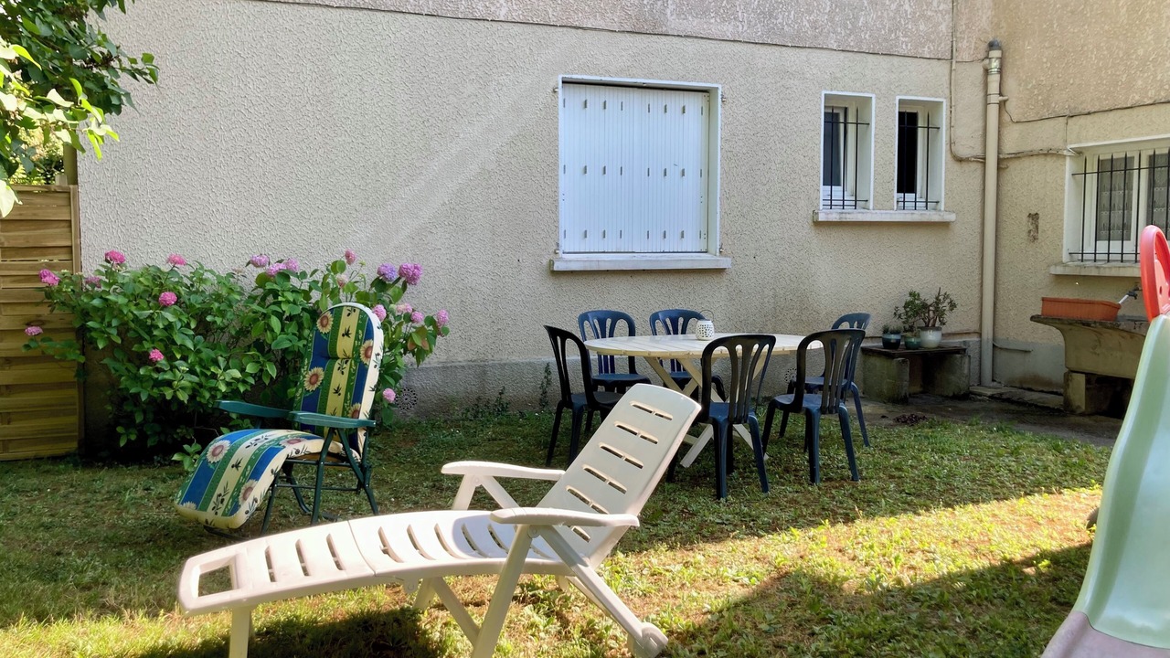 Photo of Outdoor in Aste