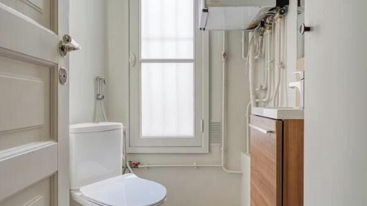 Photo of Bathroom in Notre-Dame-des-Champs