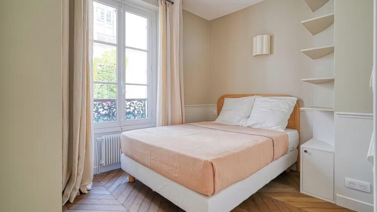 Photo of Bedroom in Notre-Dame-des-Champs