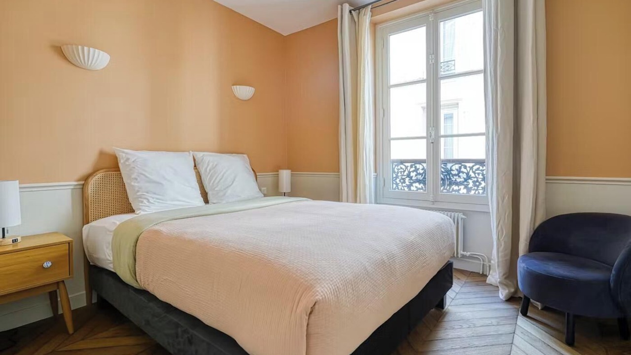 Photo of Bedroom in Notre-Dame-des-Champs