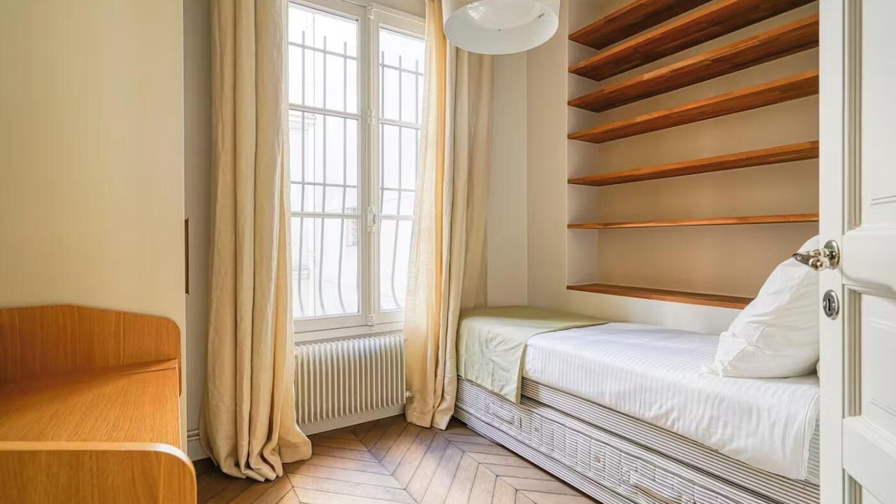 Photo of Bedroom in Notre-Dame-des-Champs