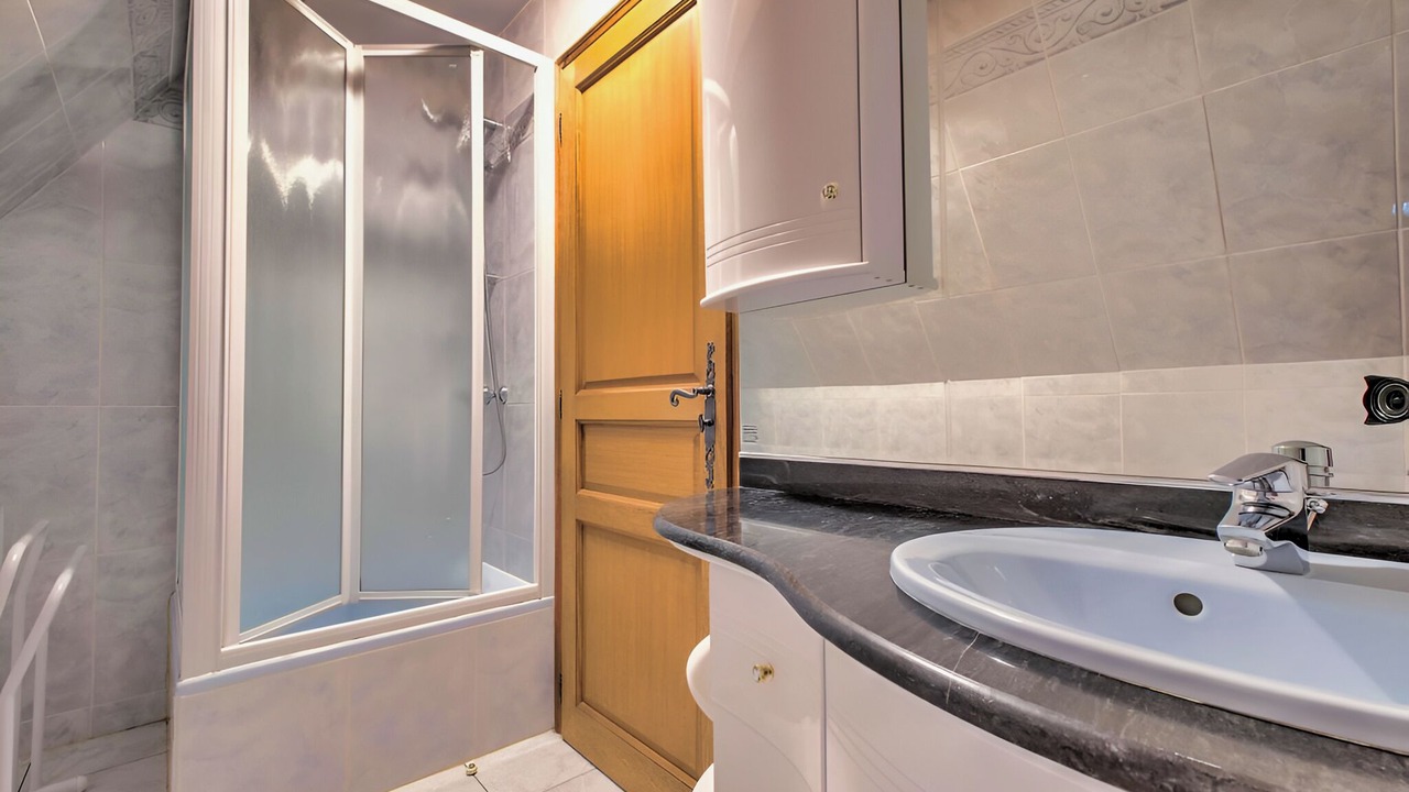 Photo of Bathroom in Rouffignac-Saint-Cernin-de-Reilhac