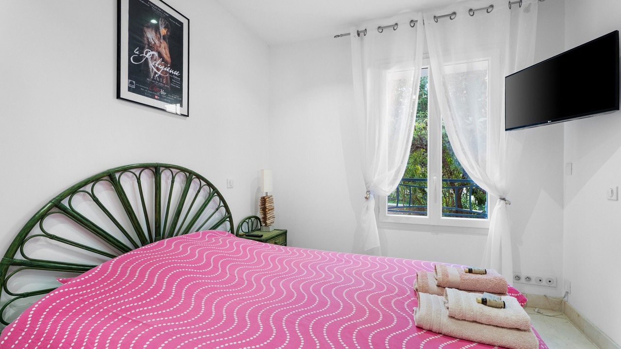 Photo of Bedroom in Sanary-sur-Mer