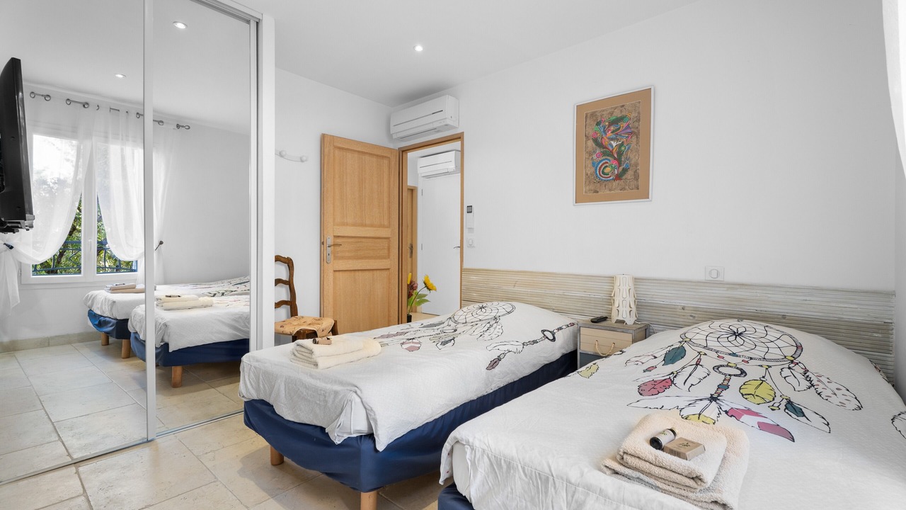 Photo of Bedroom in Sanary-sur-Mer
