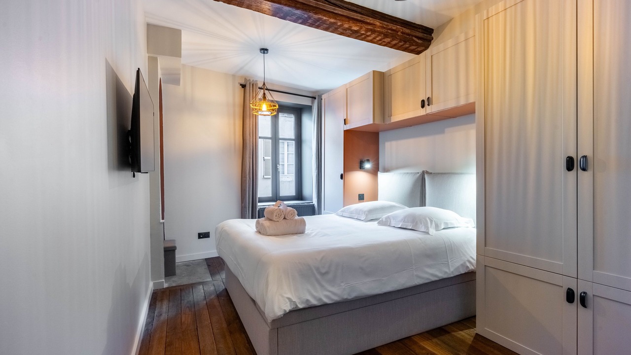 Photo of Bedroom in Saint Nicolas - Charles III - Ville vieille - Trois Maisons - Leopold